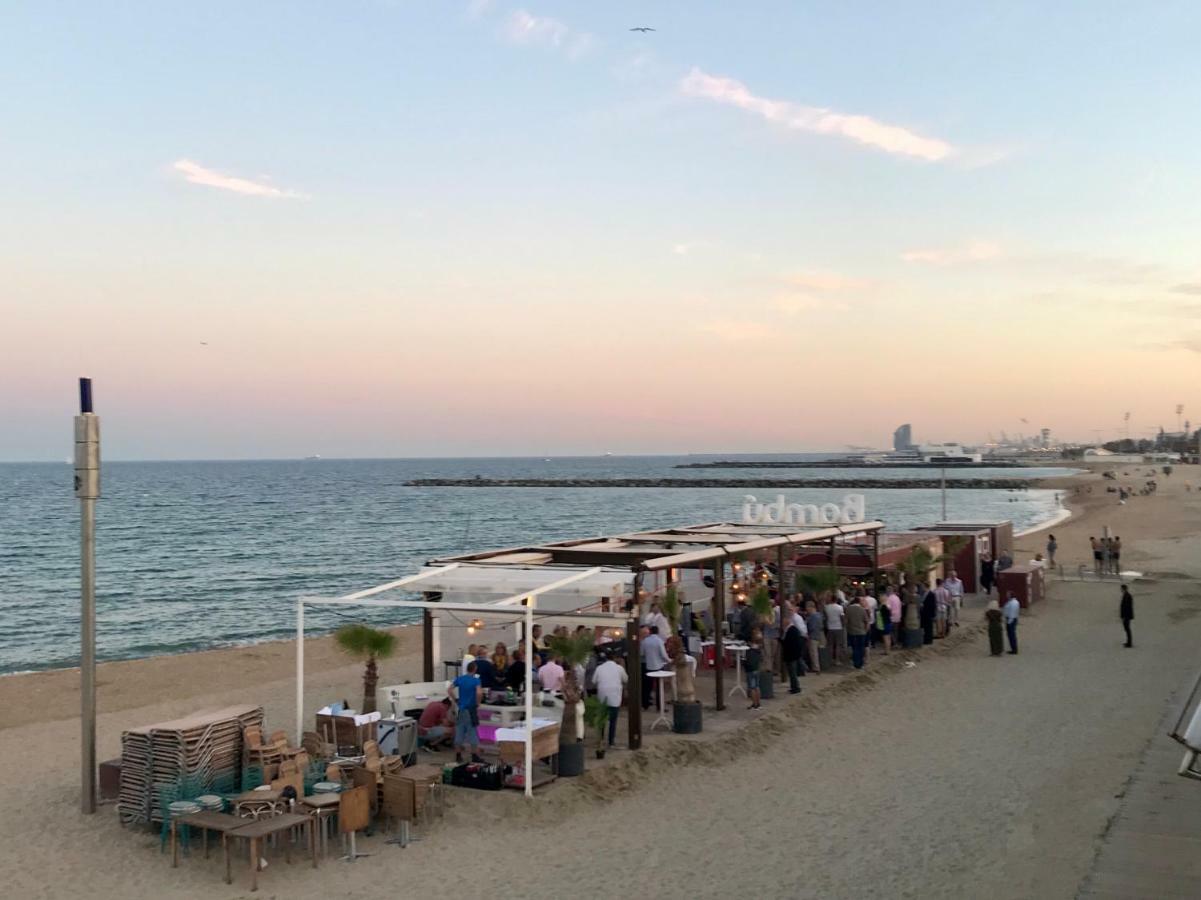 Boat Yacht Barcelona Hotel ซานต์อาเตรียเดเบซอซ ภายนอก รูปภาพ
